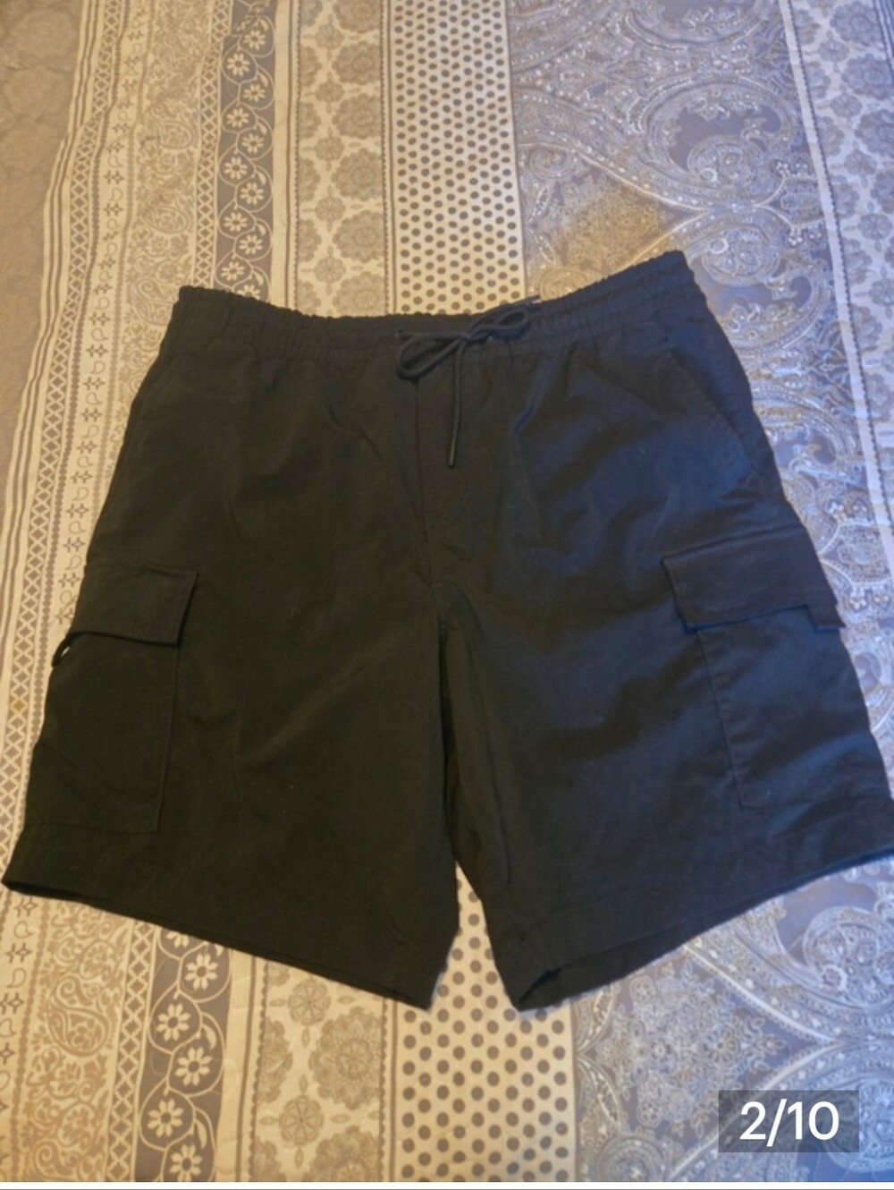 American Eagle Outfitters Black Cargo Shorts with Drawstring Waist Size Medium